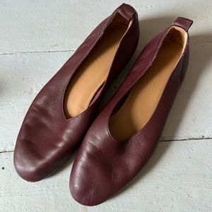 Everlane day glove in Bordeaux